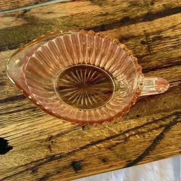 1936-39 ANCHOR HOCKING QUEEN MARY PINK CREAMER 2.5" H 5.5" L 3.25" W - Picture 2 of 3